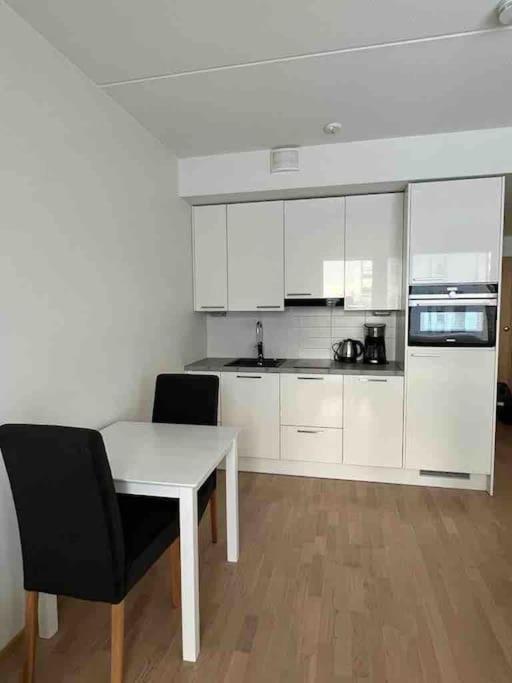 City Apartment Nearby Airport Vantaa Luaran gambar